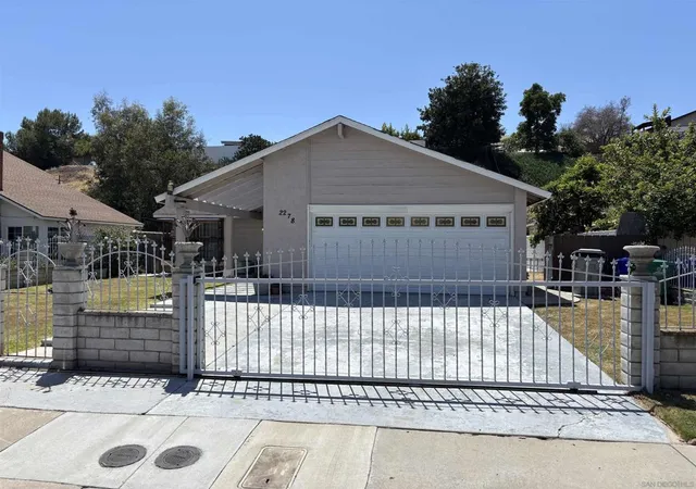 17th image of 2278 Barney St, San Diego, CA 92139 | MLS# 260013350SD