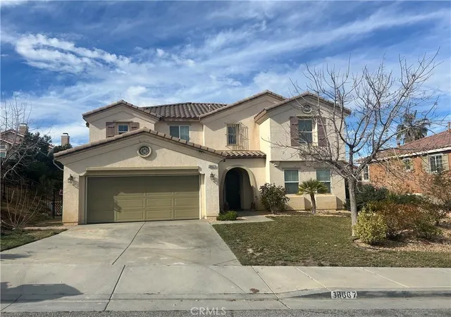 2nd image of 38667 Panther Dr, Palmdale, CA 93551 | MLS# BB26119869
