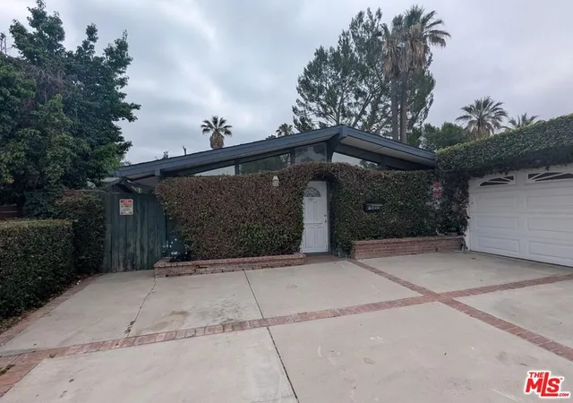 3rd image of 6220 Oakdale Ave, Woodland Hills, CA 91367 | MLS# 26839843