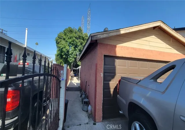 Photo 2 of Single family home for sale at 9306 Parmelee Ave, Los Angeles, CA 90002 | MLS# CV26119929 | Listing updated on 2026-07-06