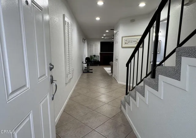 3rd image of 11337 Dronfield Ter #4, Los Angeles, CA 91331 | MLS# P1-27425