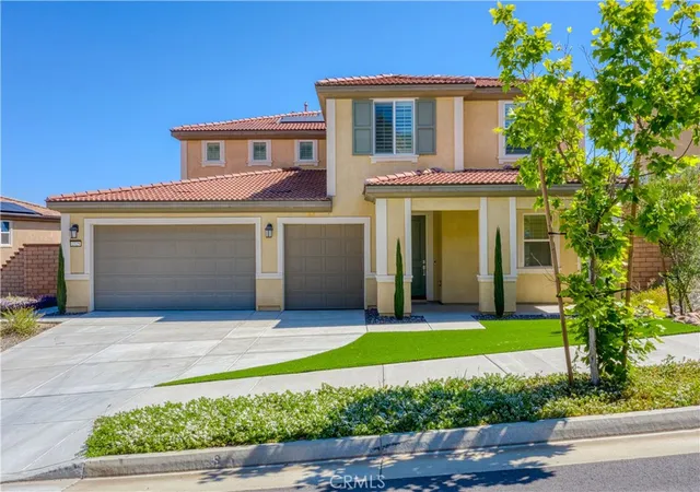 Photo 2 of Single family home for sale at 2725 Sierra Bella Dr, Corona, CA 92882 | MLS# PW26119934 | Listing updated on 2026-07-01