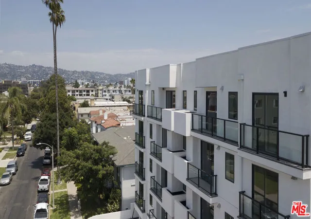 17th image of 1226 S Bedford St #502, Los Angeles, CA 90035 | MLS# 26842069