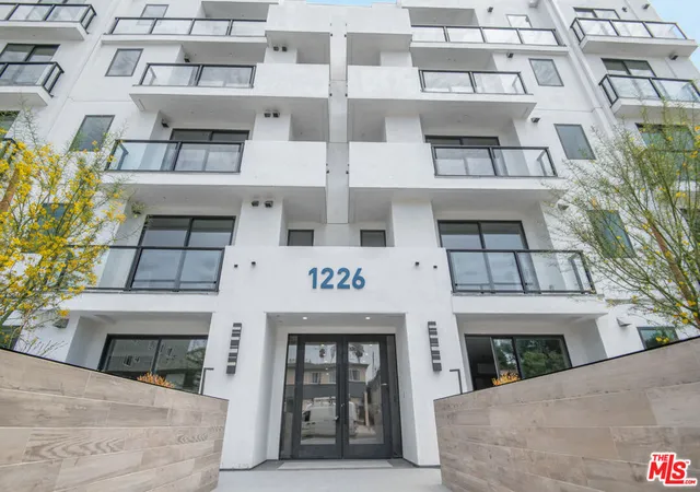 1st image of 1226 S Bedford St #502, Los Angeles, CA 90035 | MLS# 26842069