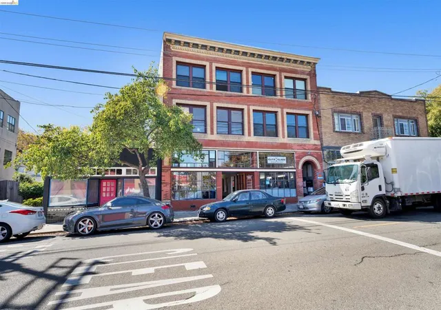 1st image of 147 W Richmond Ave, Richmond, CA 94801 | MLS# 41136892