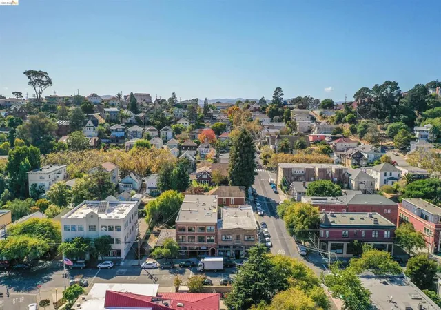 2nd image of 147 W Richmond Ave, Richmond, CA 94801 | MLS# 41136892