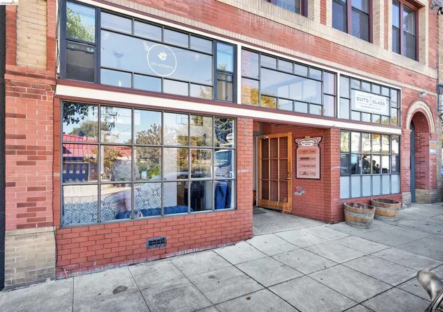 3rd image of 147 W Richmond Ave, Richmond, CA 94801 | MLS# 41136892
