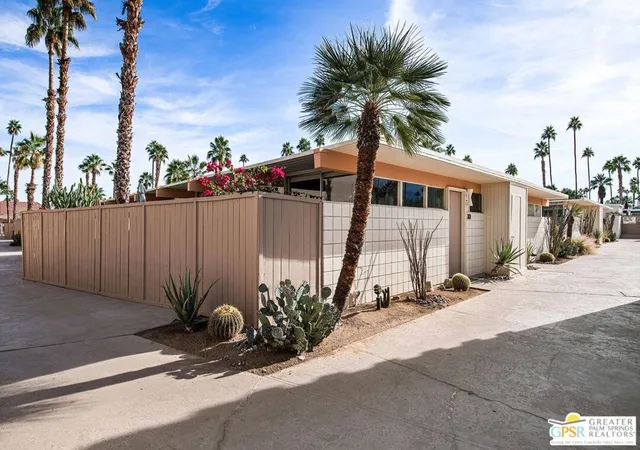 2nd image of 1111 E Palm Canyon Dr #301, Palm Springs, CA 92264 | MLS# 26663071PS