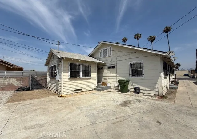 Homes for sale in Los Angeles, CA | 862 E 49th St, Los Angeles, CA 90011 | MLS# DW26120007