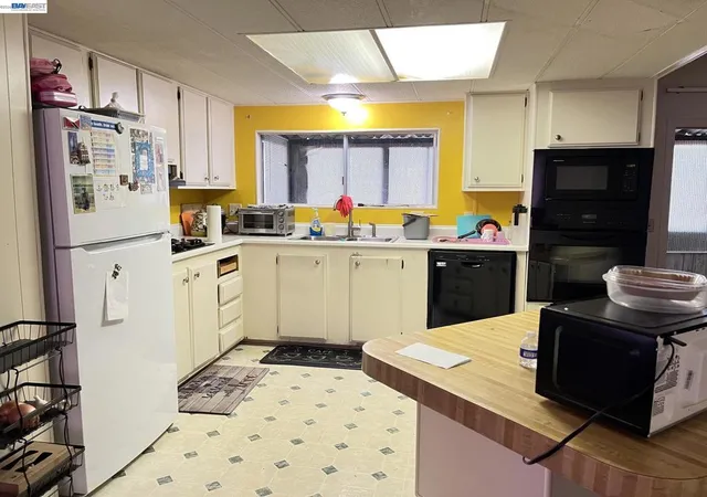 3rd image of 1345 Chelsea Way, Hayward, CA 94544 | MLS# 41136901