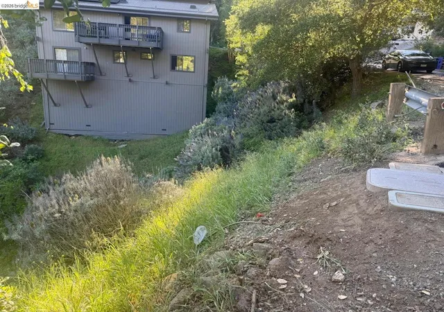 3rd image of 7158 Buckingham Blvd, Berkeley, CA 94705 | MLS# 41136905