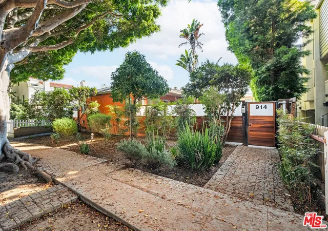 Homes for sale in Santa Monica, CA | 914 20th St, Santa Monica, CA 90403 | MLS# 26841643