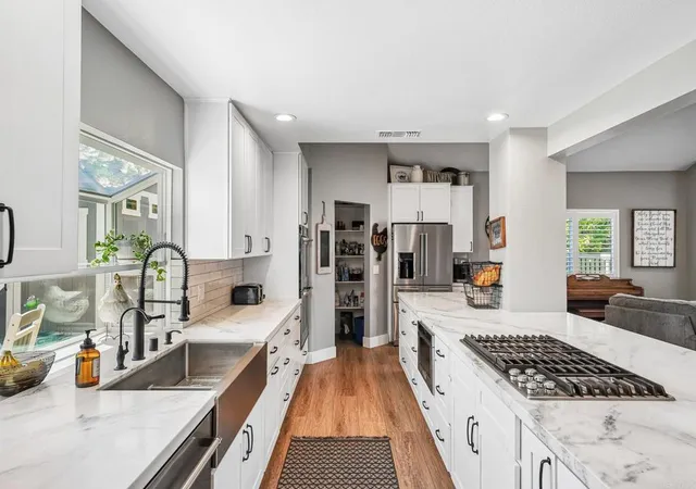 5th image of 1602 Tonia Ct, Riverside, CA 92506 | MLS# PTP2604233