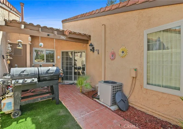 Listing Photo 2 - Condo for sale in building located at 1942 Hawaii, West Covina, CA 91792 - Unit #