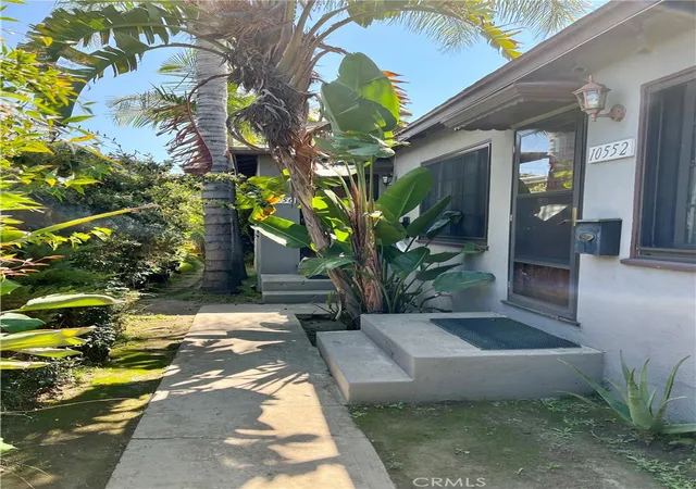 Photo 1 of Sale Pending at 10550 Oxnard St, North Hollywood, CA 91606 | MLS# GD26119920 | Listing updated on 2026-09-21