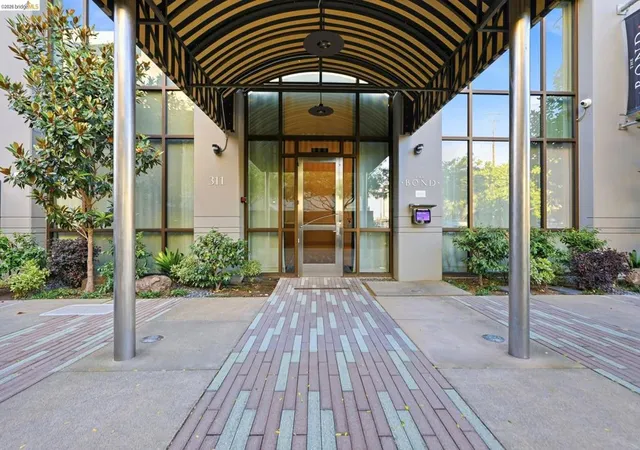4th image of 311 2Nd St, Oakland, CA 94607