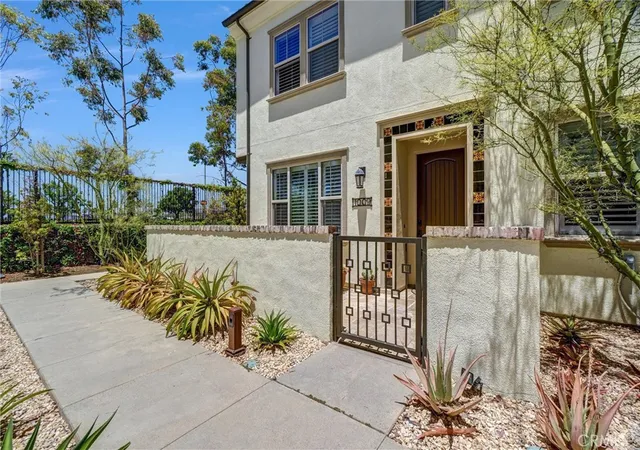 2nd image of 1009 El Paseo, Lake Forest, CA 92610 | MLS# OC26120171