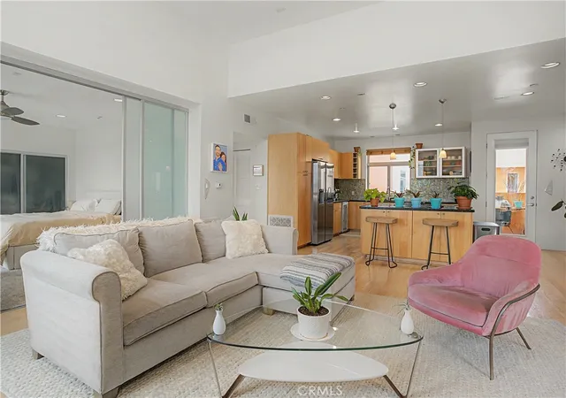 3rd image of 1225 E Grand #D, El Segundo, CA 90245 | MLS# SB26118553