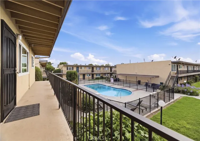 Homes for sale in Long Beach, CA | 5535 Ackerfield Avenue, Long Beach, CA 90805 | Houzeo
