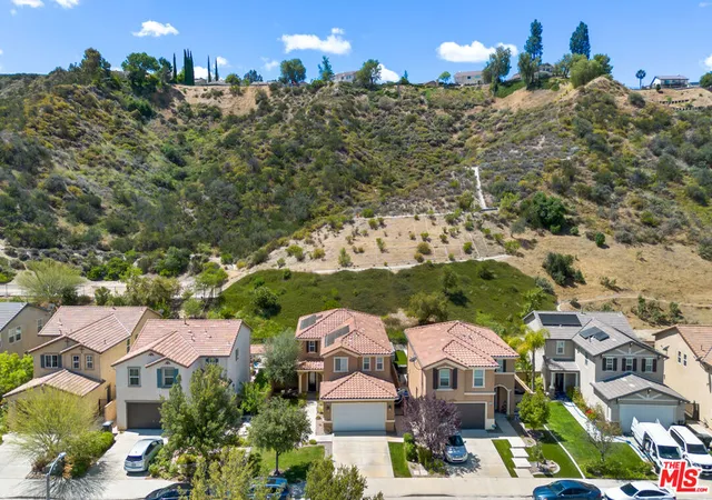 Photo 3 of Single family home for sale at 19850 Holly Dr, Santa Clarita, CA 91350 | MLS# 26842201 | Listing updated on 2026-10-05