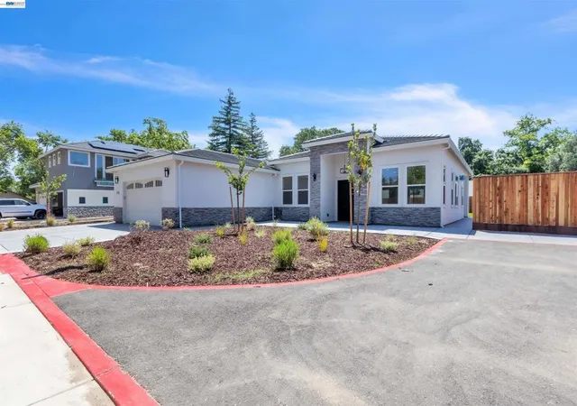 3rd image of 5210 Shirehills Lane, Carmichael, CA 95608 | MLS# 41136922