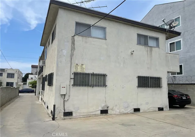 9th image of 978 S Ardmore Ave, Los Angeles, CA 90006 | MLS# AR26120331