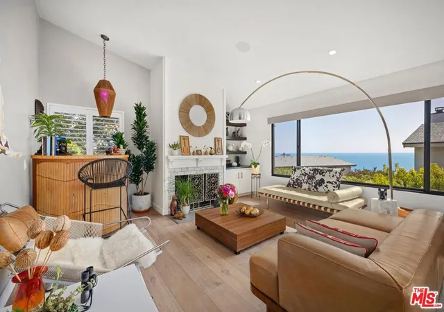 Homes for sale in Malibu, CA | 6795 Las Olas Wy, Malibu, CA 90265 | MLS# 26842133