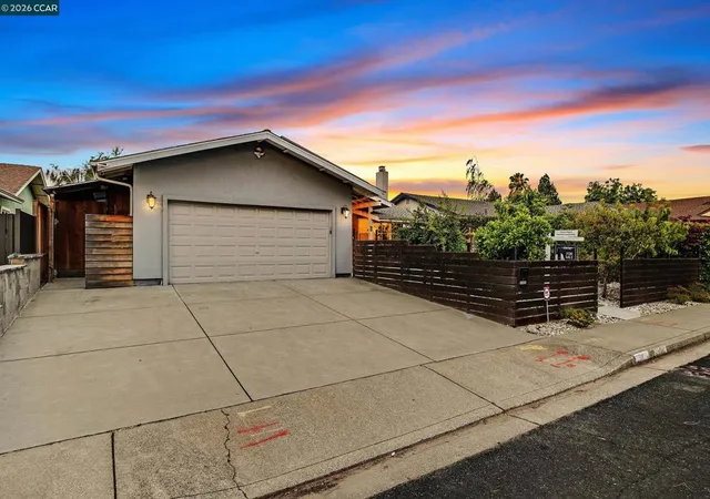 Homes for sale in Martinez, CA | 335 Lakeside Ct, Martinez, CA 94553 | MLS# 41136929
