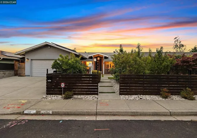 Homes for sale in Martinez, CA | 335 Lakeside Ct, Martinez, CA 94553 | MLS# 41136929