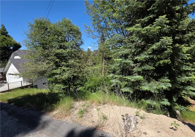 1st image of 0 Shenandoah Dr, Lake Arrowhead, CA 92352 | MLS# IG26120379