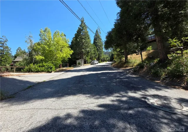 Photo 3 of Land for sale at 0 Shenandoah Dr, Lake Arrowhead, CA 92352 | MLS# IG26120379 | Listing updated on 2026-09-11