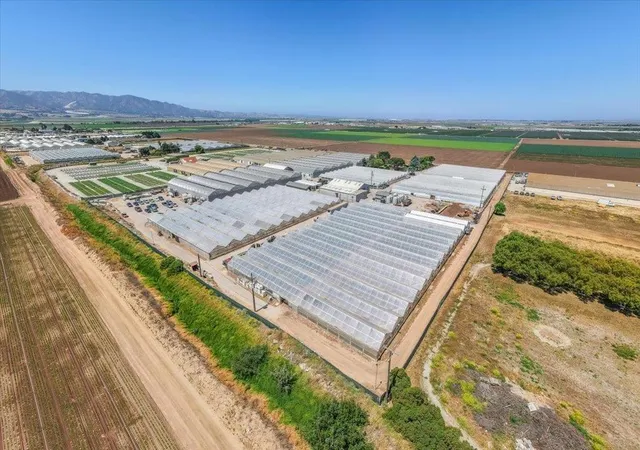 2nd image of 23820 Potter Rd, Salinas, CA 93908 | MLS# ML82049541