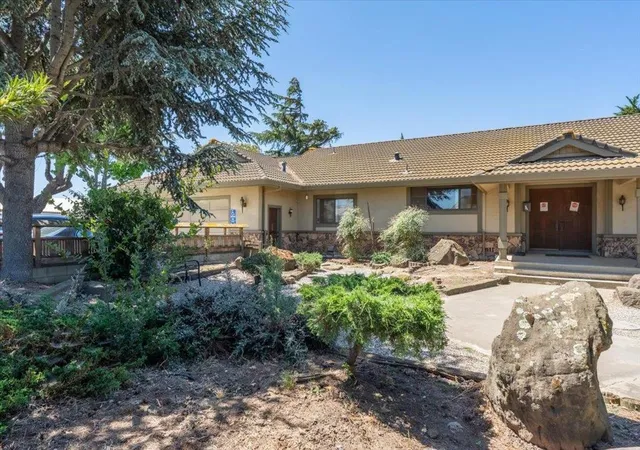 3rd image of 23820 Potter Rd, Salinas, CA 93908 | MLS# ML82049541