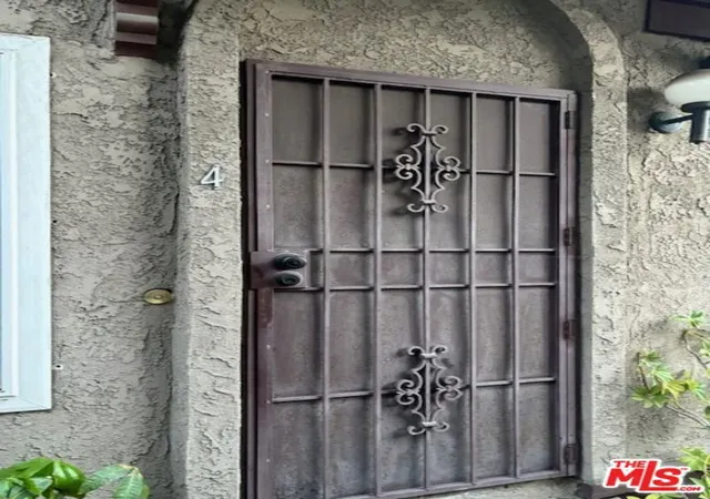 4th image of 720 Waterloo St, Los Angeles, CA 90026
