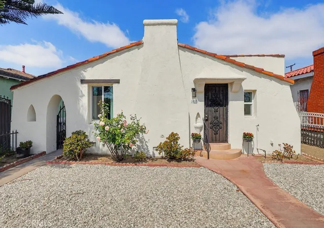 Homes for sale in Long Beach, CA | 2525 Fashion Ave, Long Beach, CA 90810 | MLS# PW26029606