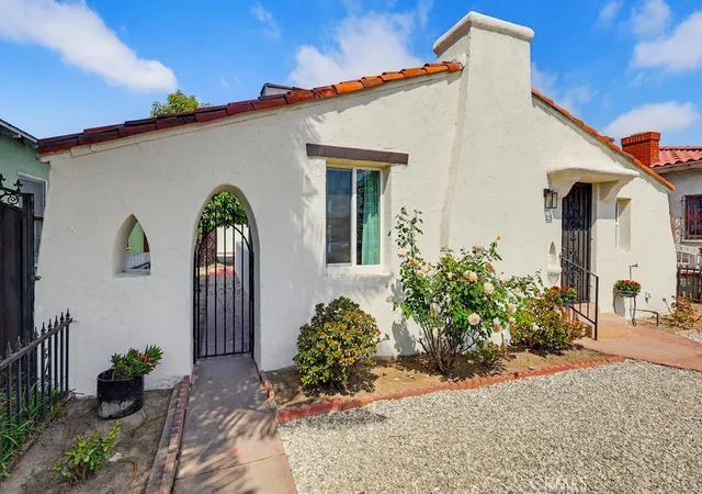 Homes for sale in Long Beach, CA | 2525 Fashion Ave, Long Beach, CA 90810 | MLS# PW26029606