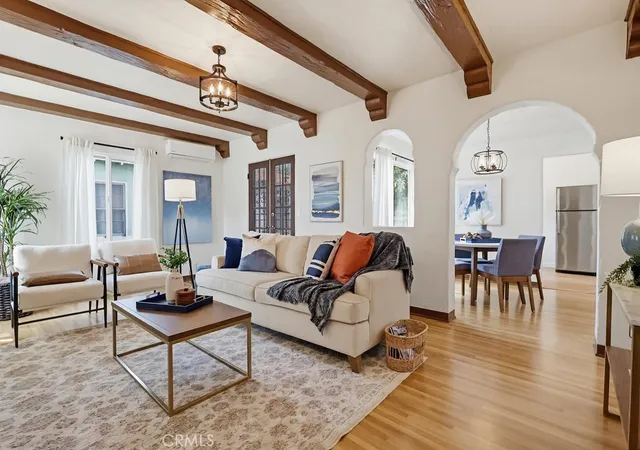 Photo 4 of Single family home for sale at 2525 Fashion Ave, Long Beach, CA 90810 | MLS# PW26029606 | Listing updated on 2026-09-29