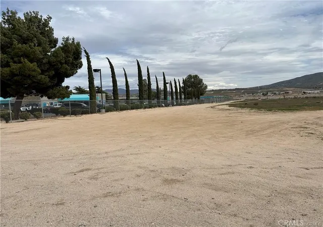 5th image of 0 Glendale Ave, Hesperia, CA 92345 | MLS# HD26120516