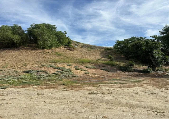2nd image of 30021 Buchanan, Castaic, CA 91384 | MLS# SR26118041