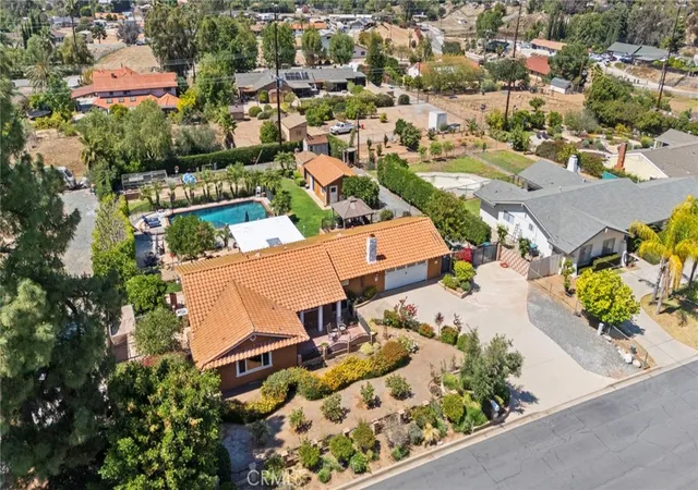 Photo 2 of Sale Pending at 16520 Wagon Wheel Dr, Riverside, CA 92506 | MLS# IV26119300 | Listing updated on 2026-07-09