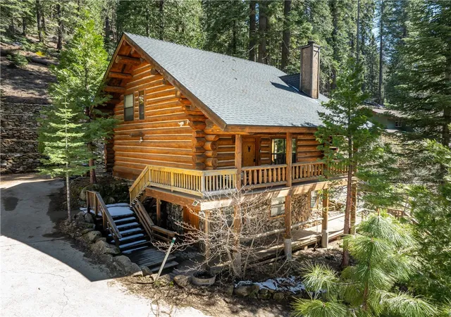 2nd image of 7426 Henness Ridge Rd, Yosemite National Park, CA 95389 | MLS# FR26119770