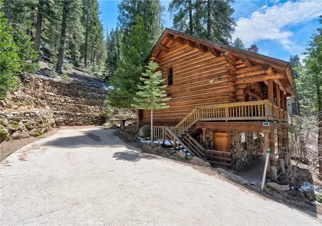 Photo 4 of Single family home for sale at 7426 Henness Ridge Rd, Yosemite National Park, CA 95389 | MLS# FR26119770 | Listing updated on 2026-06-04