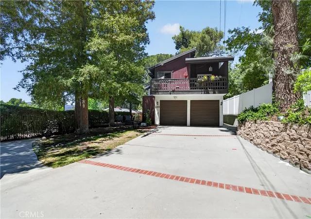 2nd image of 5625 Terrace Dr, La Crescenta, CA 91214 | MLS# LG26114292