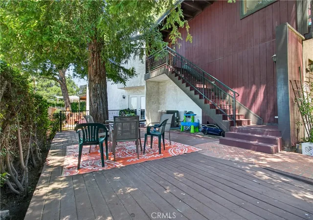 3rd image of 5625 Terrace Dr, La Crescenta, CA 91214 | MLS# LG26114292