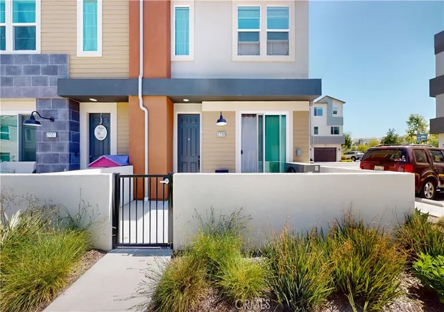 2nd image of 27131 Observation Ct, Stevenson Ranch, CA 91381 | MLS# SR26120595