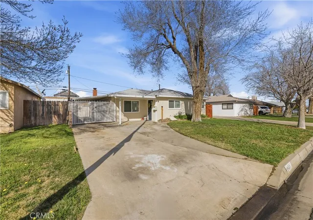 Photo 2 of Single family home for sale at 44335 Glenraven, Lancaster, CA 93535 | MLS# OC26120636 | Listing updated on 2026-07-06