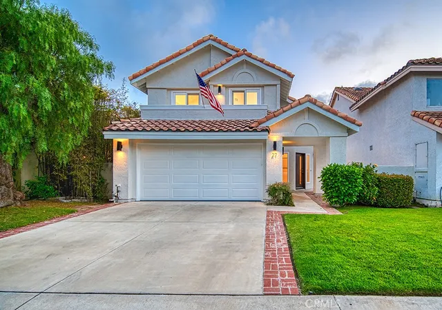 Photo 2 of Single family home for sale at 27 Palm Beach Ct, Dana Point, CA 92629 | MLS# OC26118582 | Listing updated on 2026-10-03