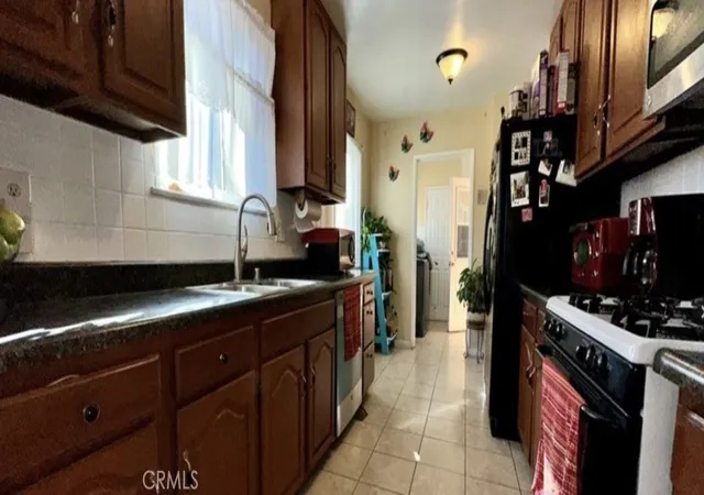 Homes for sale in Sun Valley, CA | 7517 N Ontario St, Sun Valley, CA 91504 | MLS# SR26118422