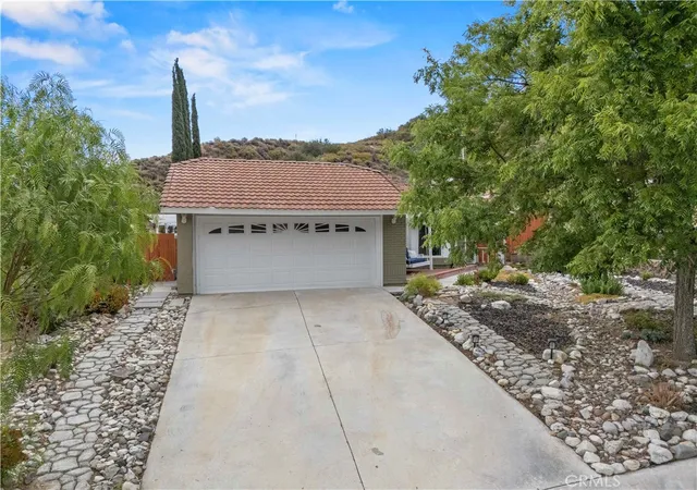 Homes for sale in Canyon Country, CA | 15236 Poppy Meadow, Canyon Country, CA 91387 | MLS# SR26119560