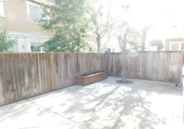 18th image of 639 Heritage Cir, Ashland, CA 94580 | MLS# 41136977